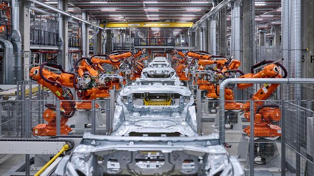 Pabrik BMW di Munchen bertransformasi menjadi lebih efektif dan kini khusus membuat kendaraan elektrifikasi.