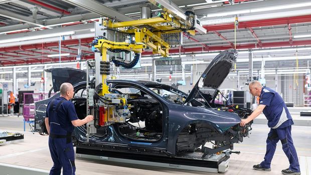 Pabrik BMW di Munchen bertransformasi menjadi lebih efektif dan kini khusus membuat kendaraan elektrifikasi.