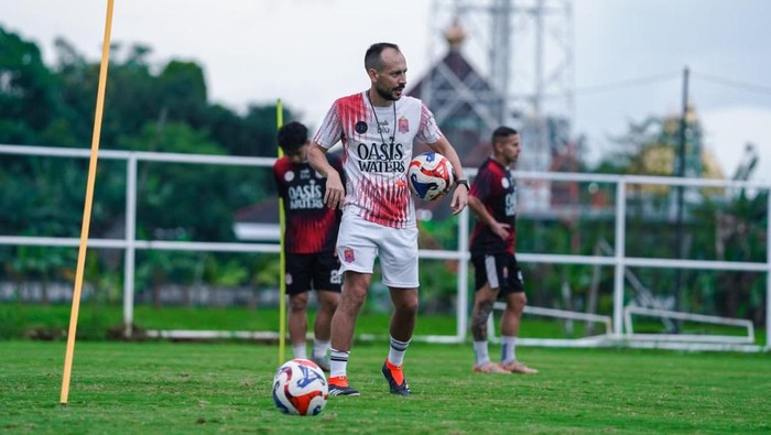 Pelatih Persijap Jepara Mario Lemos.