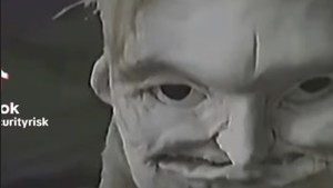 Sebagai bentuk rasa bahagia, ia bagikan meme yang diunggah ke Instagram Story pada 2 April. Lizzo menampilkan wajah menyeramkan dengan keterangan, Ketika mereka berpikir membuatku mabuk akan menyenangkan, tetapi aku benar-benar memberikan getaran seperti ini saat mabuk. Foto: Dok.Lizzo/ Instagram