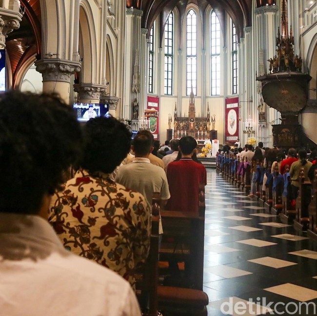 Potret Misa Paskah di Gereja Katedral Jakarta