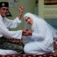 Kisah Cinta Beda Usia 23 Tahun Viral: Kakek 70 Tahun Nikahi Sepupu Istri