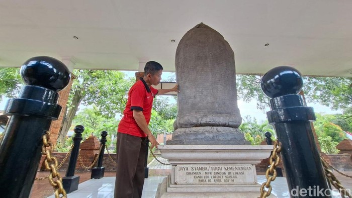 Replika Prasasti Anjuk Ladang di Nganjuk