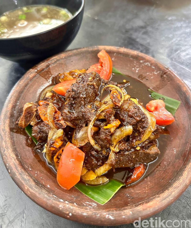 Sop Buntut Cililin