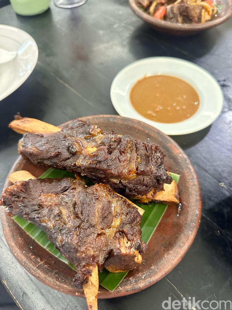 Sop Buntut Cililin
