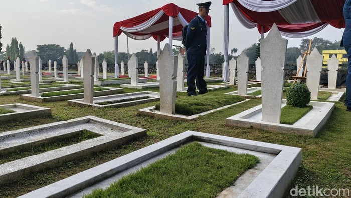 Suasana TMP Cikutra jelang pemakaman Mayor Zulmi di TMP Pahlawan Cikutra, Kota Bandung