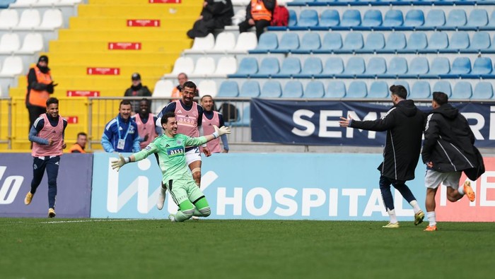 ISTANBUL, TURKEY - APRIL 4: Andreas Gianniotis of Kasimpasa celebrates after scoring his teams second goal during the Trendyol Süper Lig match between Kasimpasa SK and Kayserispor at Recep Tayyip Erdogan Stadium on April 4, 2026 in Istanbul, Turkey. (Photo by Ahmad Mora/Getty Images)