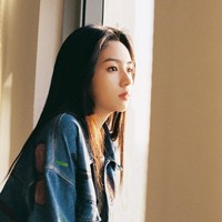 Bintang drama China Legend of the Female General, Zhou Ye menunjukkan bahwa kecantikan aslinya sudah sangat menonjol. Tanpa editan maupun makeup, wajahnya tetap terlihat konsisten dan menarik. Foto: Dok. Instagram