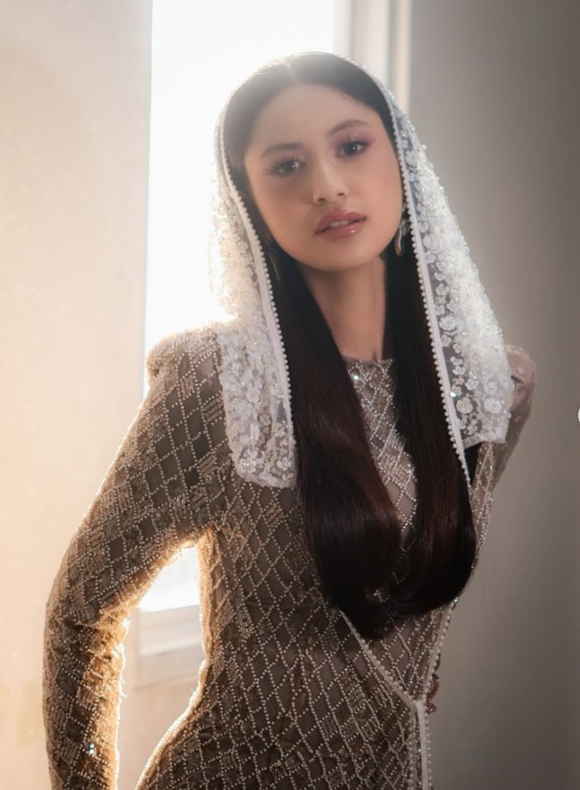 Dalam unggahan terbarunya di Instagram, Asila dengan tegas membantah gosip dirinya pelakor. Saya bukan pelakor. Saya bukan lon**, tulis Asila. Ia juga meminta agar berhenti membuat gosip tak benar terhadap dirinya. Foto: Instagram/@therealasilamaisa