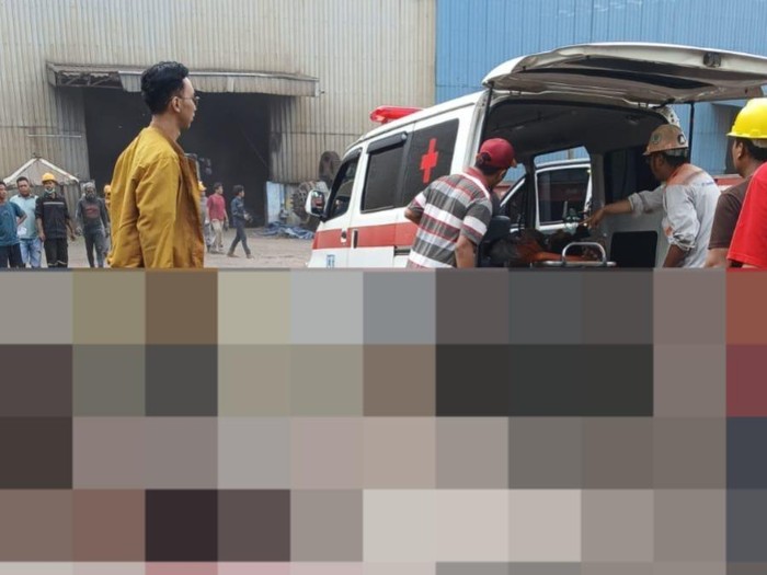 Evakuasi korban ledakan di Waru, Sidoarjo