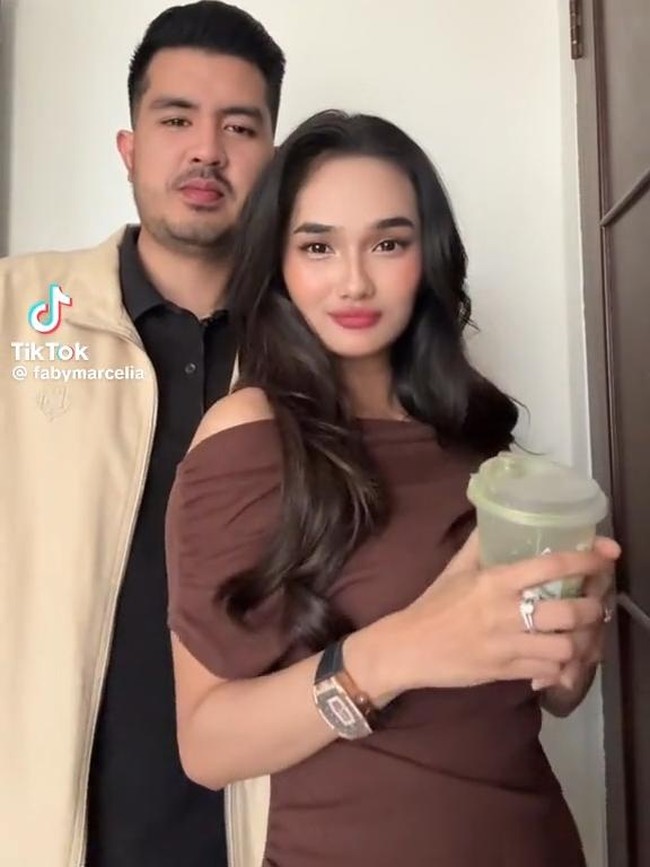 Faby Marcelia Ungkap Sisi Positif Jalin Asmara dengan Kevin
