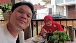 Foodies! Ben Kasyafani Asyik Kulineran di Bangkok hingga Madinah