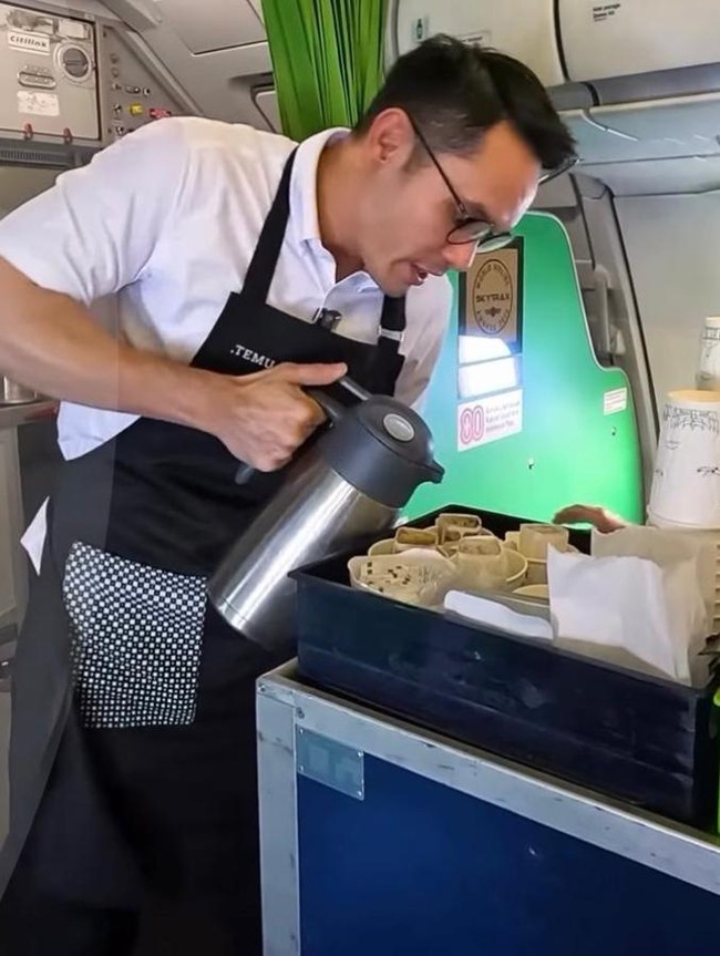 Foodies! Ben Kasyafani Asyik Kulineran di Bangkok hingga Madinah