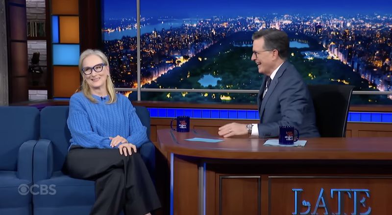 Gaya Meryl Streep Pakai Sweater Ikonis Devil Wears Prada