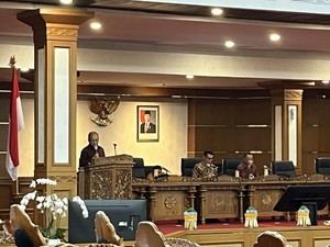 Koster Usulkan Lagi Perda Baru untuk Tangani Turis Asing Nakal di Bali