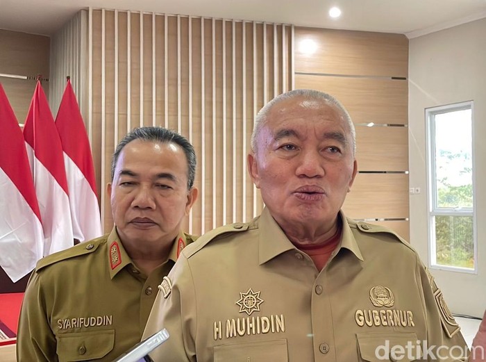 Sebanyak 36 hektare lahan milik Pemprov Kalimantan Selatan (Kalsel) disertifikasi Badan Pertanahan Nasional (BPN) Kalsel. Sertifikat diberikan langsung ke Gubernur Kalsel Muhidin, Senin (6/4/2026) sore.