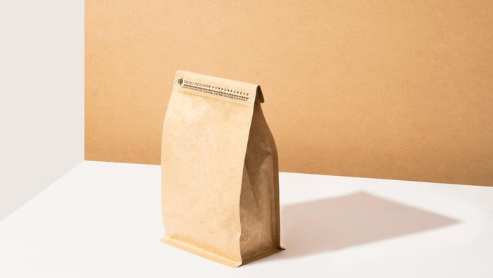 Ilustrasi paper bag. Alternatif plastik. 