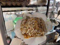 Inovasi Lumpia Kwetiau Mang Uhe, Modal Nekat Berbuah Manis