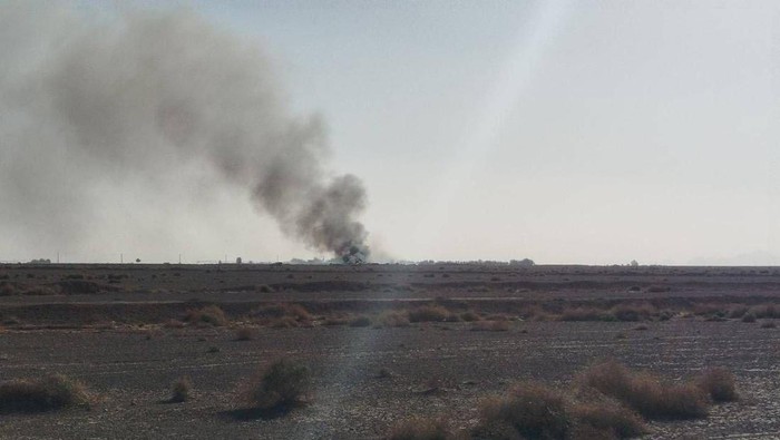 IRAN - APRIL 05: (----EDITORIAL USE ONLY - MANDATORY CREDIT - 'THE ISLAMIC REVOLUTIONARY GUARD CORPS / HANDOUT' - NO MARKETING NO ADVERTISING CAMPAIGNS - DISTRIBUTED AS A SERVICE TO CLIENTS----) A view of wreckage and remains of the downed F-15 fighter jet is seen in Iran on April 05, 2026. Colonel Ibrahim Zulfiqari, spokesperson for the Khatam al-Anbiya Central Headquarters stated regarding the U.S. operation to locate the missing co-pilot of the downed F-15 fighter jet: 'The attempt to rescue the pilot has failed.' (Photo by Islamic Revolutionary Guard Corps/Anadolu via Getty Images)