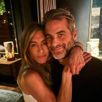 Jennifer Aniston Pamer Mesra dengan Kekasih di Momen Paskah, Makin Lengket