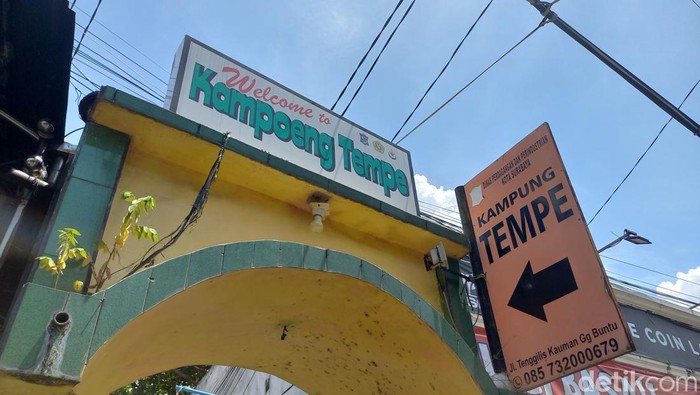 Kampung Tempe, Jalan Tenggilis Kauman, Kecamatan Tenggilis Mejoyo, Surabaya.