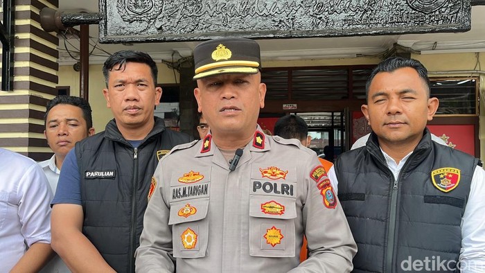 Kapolsek Medan Tembung Kompol Ras Maju saat konferensi pers. (Foto: Finta Rahyuni/detikSumut)