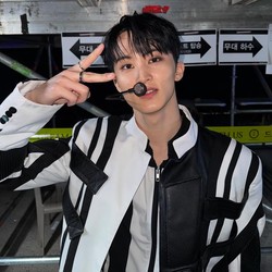Mark Lee Siap Bermusik Lagi Lewat UPRM Label