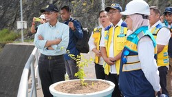 Menteri PU Pastikan Kesiapan Pasokan Air Irigasi dari Waduk Gajah Mungkur