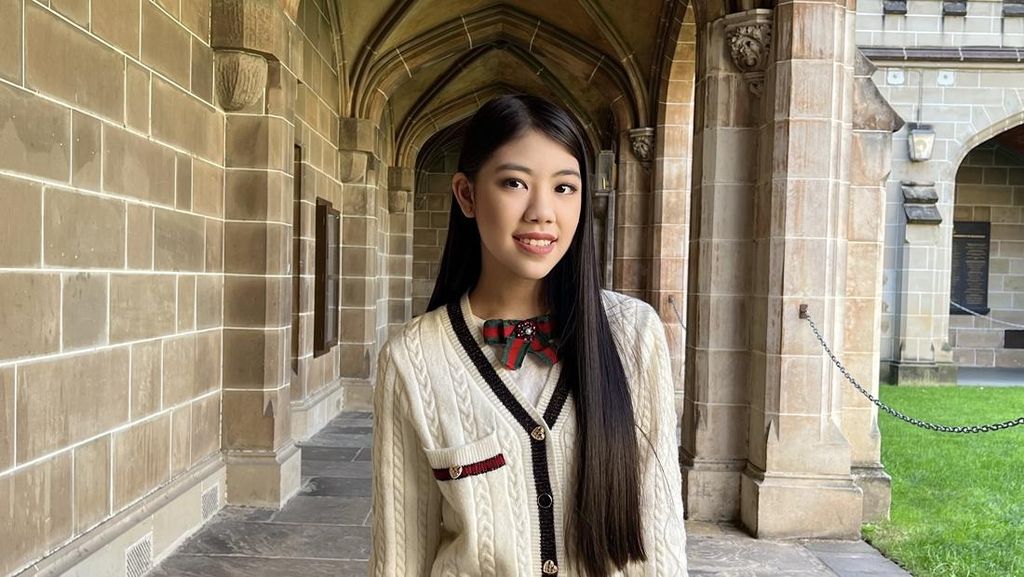 Selamat! Influencer Mischka Aoki Diterima di Oxford dan Stanford