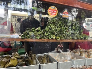 Nasi Timbel Mujahidin Bandung, Kenyang Cuma Modal Rp1.000