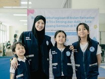 Momen Natasha Rizki dan Ketiga Anak Berbagi Kasih Sayang di RSCM