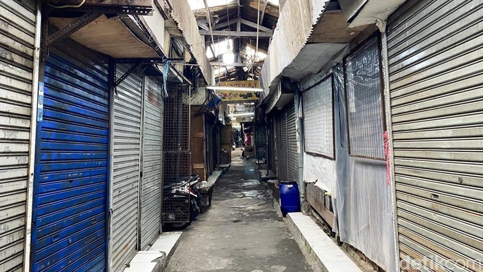 Pasar Kota Kembang di Bandung.