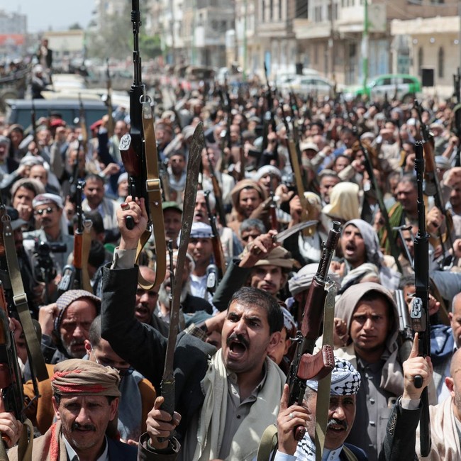 Pendukung Houthi Turun ke Jalan, Tunjukkan Dukungan ke Iran