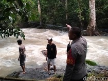 Wisata Berujung Bencana, Wanita Ini Hanyut Diterjang Air Bah