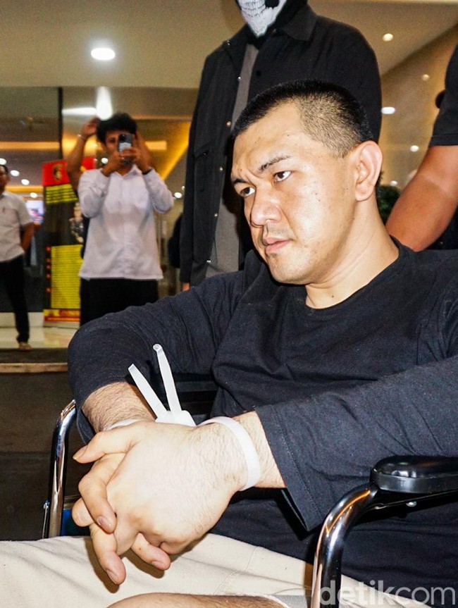 Potret Buron Bandar Narkoba Andre The Doctor Tiba di Mabes Polri