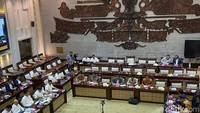 Purbaya Pastikan Harga BBM Subsidi Tak Naik di 2026, DPR Tepuk Tangan
