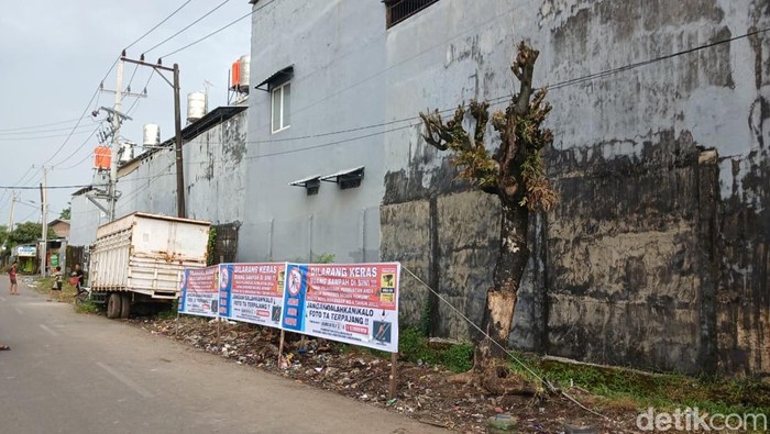 Sampah menumpuk di Jalan Teuku Umar 13 Makassar sudah diangkut.