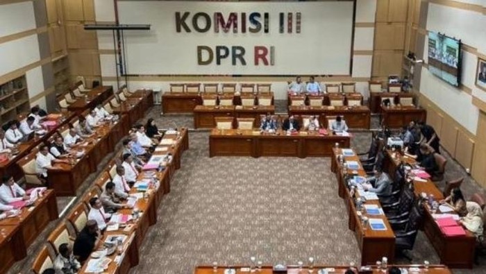 Suasana RDP soal sengketa kasus tanah Lontar Surabaya di Kompleks Parlemen Senayan Jakarta pada Rabu