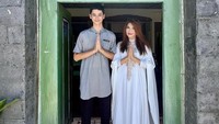Tamara Bleszynski mengumumkan menutup tempat makannya, Teh Manis Bali, di Instagram. Dengan ini saya ingin menginformasikan bahwa mulai Jumat, 3 April 2026, Teh Manis akan ditutup. Merupakan sebuah kehormatan bagi saya dapat berbagi momen dan cerita selama ini, tulisnya dilihat pada Selasa (7/4/2026). (Foto: dok Instagram tamarableszynskiofficial)