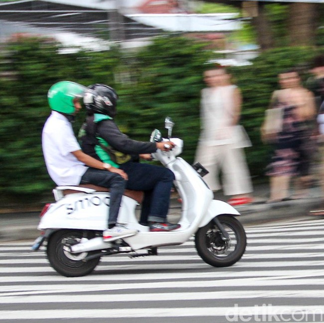 Tekan Biaya Transportasi, Motor Listrik Jadi Andalan Baru Masyarakat