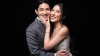 2 Tampilan Prewedding Teuku Rassya dengan Cleantha Islan