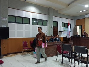3 Terdakwa Korupsi Lahan Gili Trawangan Dituntut 15 Bulan hingga 3,5 Tahun
