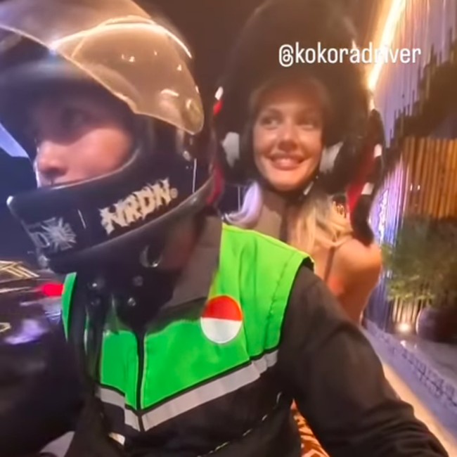 Gaya Miss Universe 2024 Liburan di Bali, Viral Saat Naik Ojek