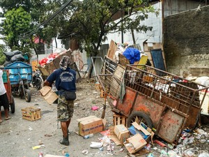 Video BGN Cabut Izin SPPG Cakung Timur karena Viral Dekat Tumpukan Sampah