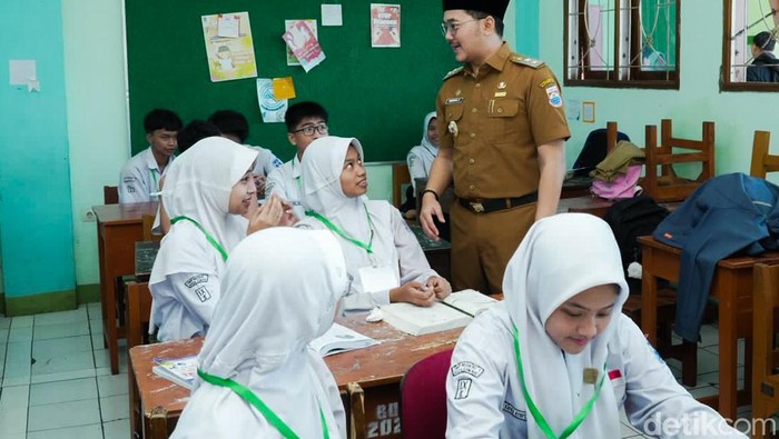 Wakil Wali Kota Cimahi, Adhitia Yudisthira cek pelaksanaan TKA di SMP