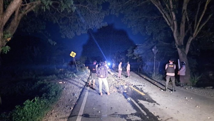 Bentrok warga antardesa di Walenrang, Kabupaten Luwu, Sulawesi Selatan (Sulsel) kembali pecah, Senin (6/4/2026).
