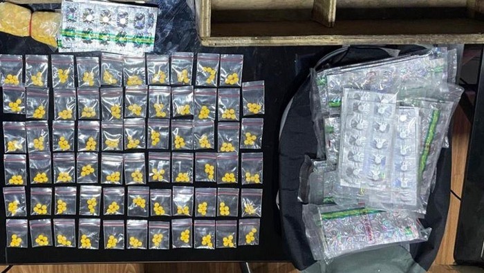 Barang bukti penjualan obat keras di Jakut (dok istimewa)