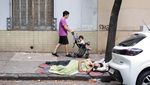 Buenos Aires Argentina Dipenuhi Orang Tidur di Jalanan