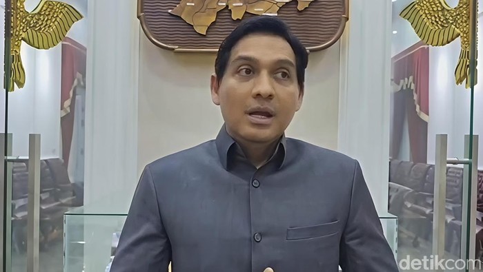 Bupati Indramayu Lucky Hakim