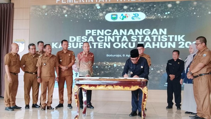 Bupati Ogan Komering Ulu (OKU) Teddy Meilwansyah membuka kegiatan peluncuran tiga desa cantik